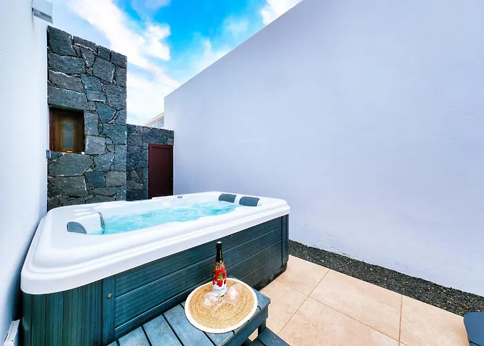 Malolo - Private Pool And Jacuzzi By Lanzarote Willa *